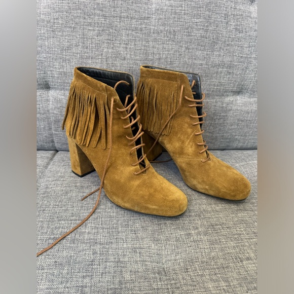 SAINT LAURENT Fringed Tan Suede Ankle Boots 8.5 Camel Lace Up Ankle Booties YSL